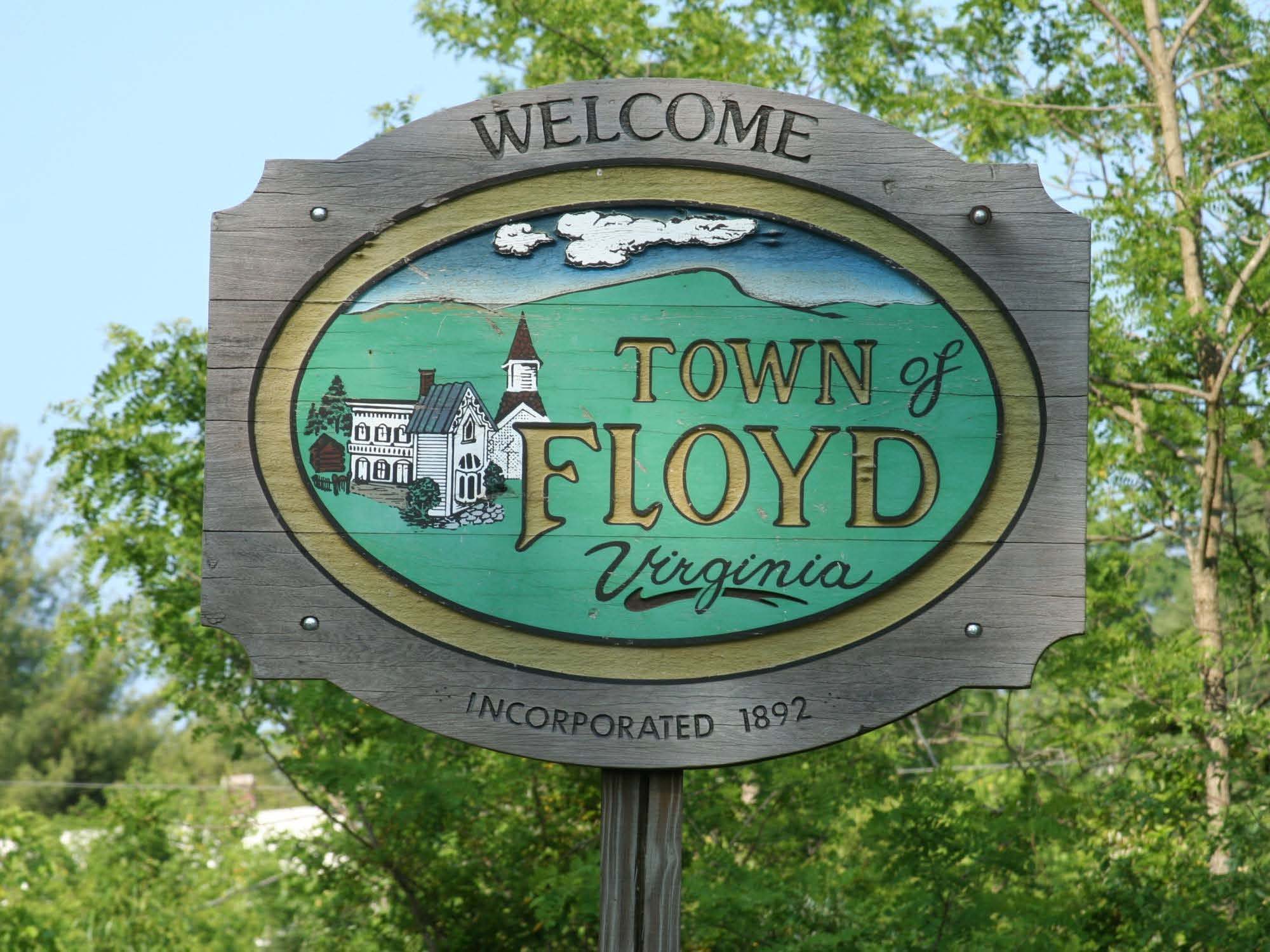 Town Of Floyd Sign Virginias New River Valley 2661