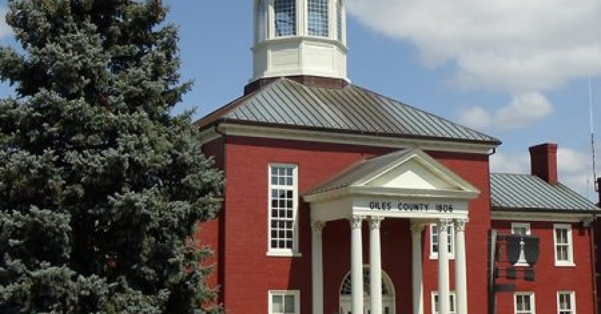 Pearisburg-Courthouse-450x450