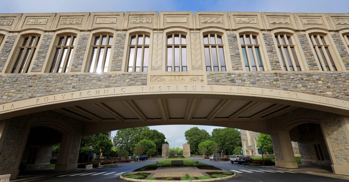 RS168566_Torgersen Bridge 3-original